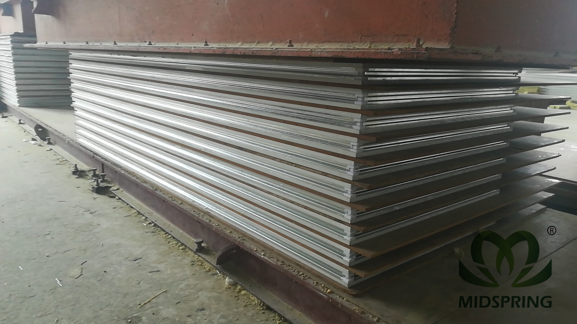 如何判斷凈化彩鋼板質量的好壞